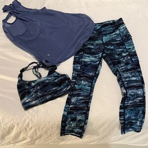 Lululemon Blue Patterned Woman Set
